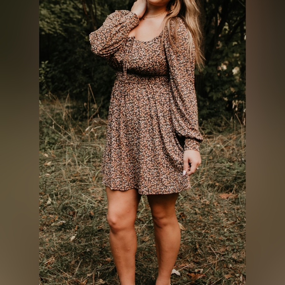 LUSH Flowered Dress Size Medium Tie Front Elastic Waist Long Sleeve Brown Green